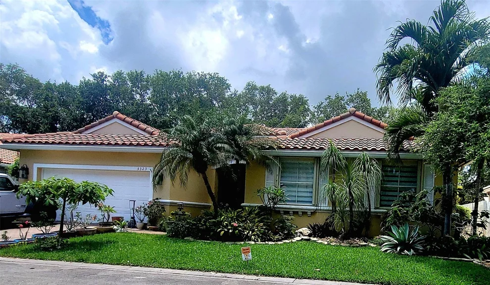 Unit for sale at 5323 SW 34th Way, Fort Lauderdale, FL 33312
