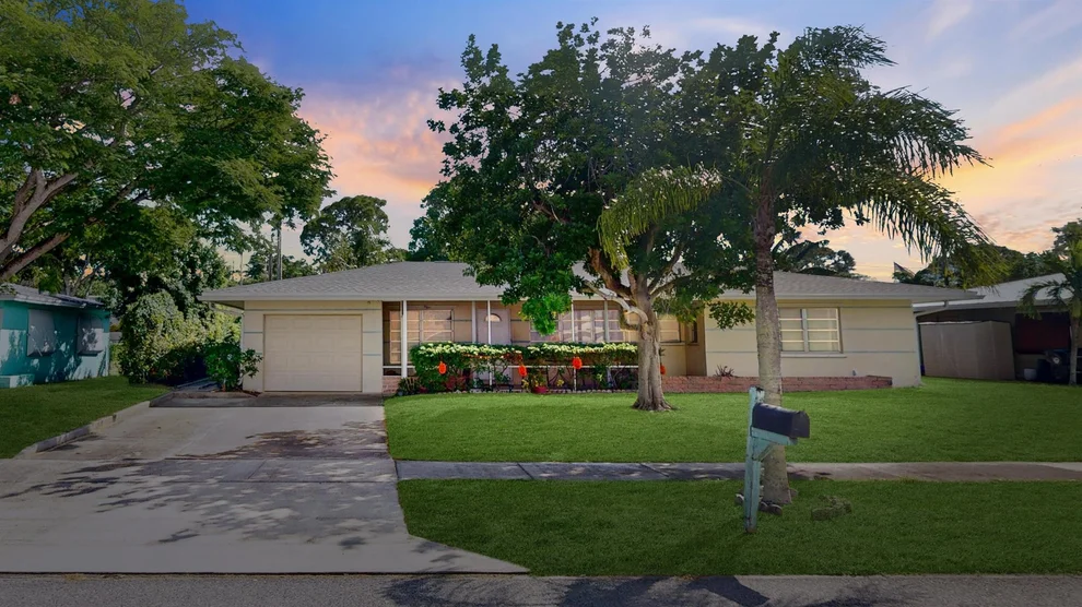 Unit for sale at 708 Lake Osborne Terrace, Lake Worth Beach, FL 33461