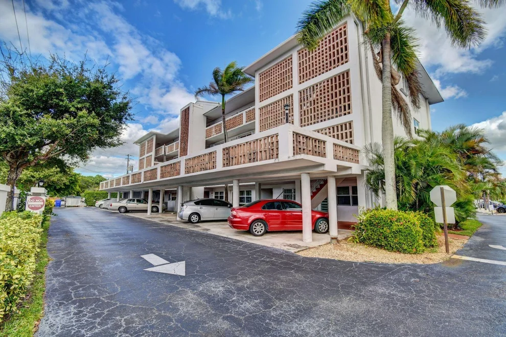 Unit for sale at 15 SE 13th Street, Boca Raton, FL 33432
