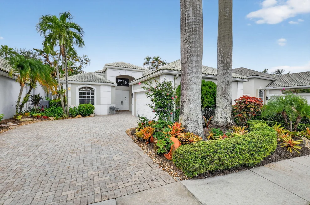 Unit for sale at 16185 Villa Vizcaya Place, Delray Beach, FL 33446