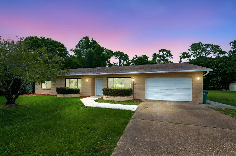 Unit for sale at 289 SE Verada Avenue, Port St Lucie, FL 34983