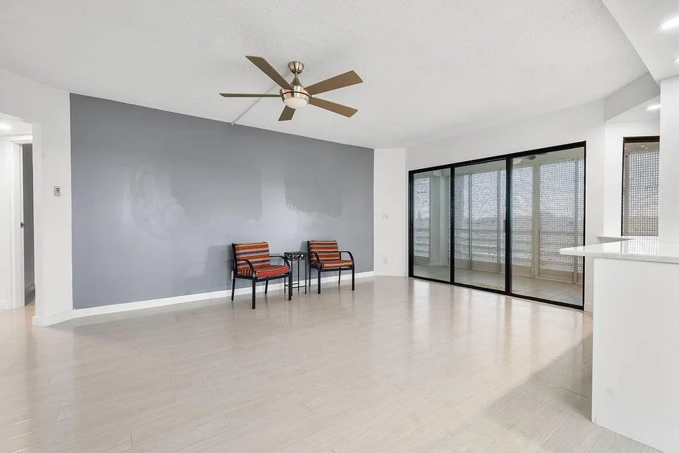 Unit for sale at 3590 Via Poinciana, Lake Worth, FL 33467