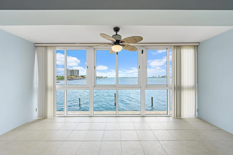 Unit for sale at 400 Wilma Circle, Riviera Beach, FL 33404