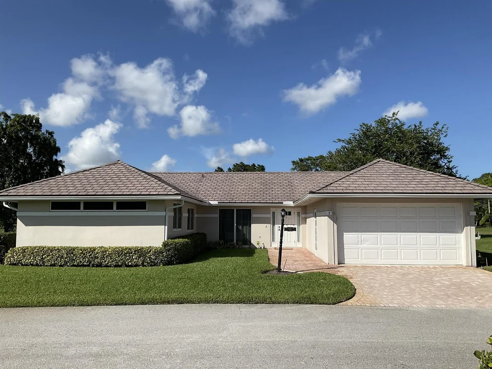 Unit for sale at 11591 N Lake Drive, Boynton Beach, FL 33436