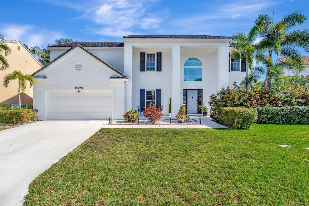 Unit for sale at 10225 Hunt Club Lane, Palm Beach Gardens, FL 33418
