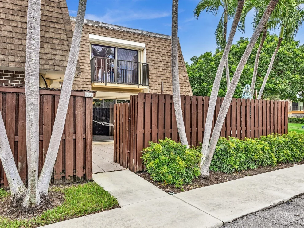 Unit for sale at 2895 SW 22nd Circle, Delray Beach, FL 33445