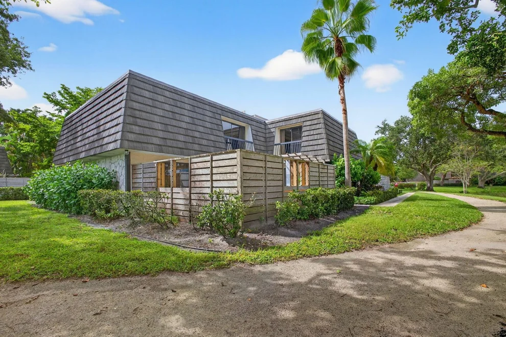 Unit for sale at 411 4th Terrace, Palm Beach Gardens, FL 33418