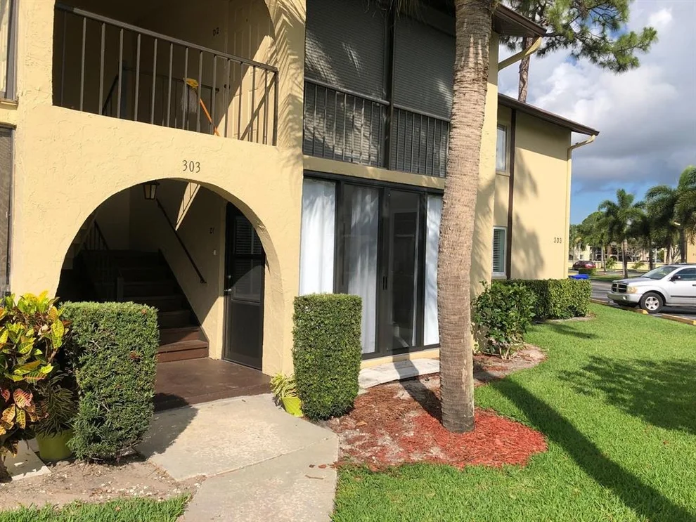 Unit for sale at 303 Pine Ridge Circle, Greenacres, FL 33463