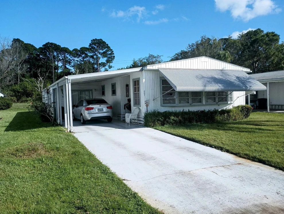 Unit for sale at 207 Camino Del Rio, Port St Lucie, FL 34952