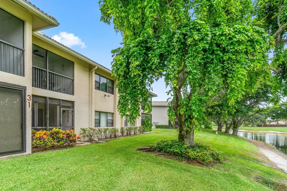 Unit for sale at 31 Stratford Lane, Boynton Beach, FL 33436