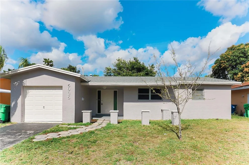 Unit for sale at 5935 NW 16th Street, Sunrise, FL 33313