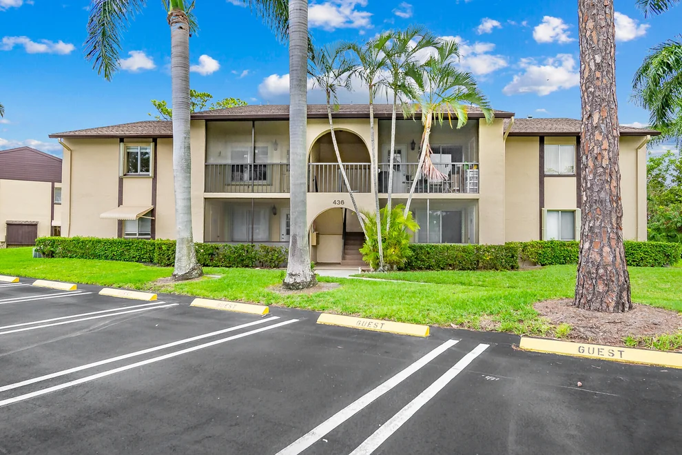 Unit for sale at 436 Pine Glen Lane, Greenacres, FL 33463
