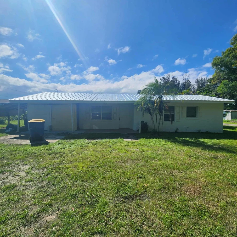 Unit for sale at 855 SE Highland Avenue, Stuart, FL 34997