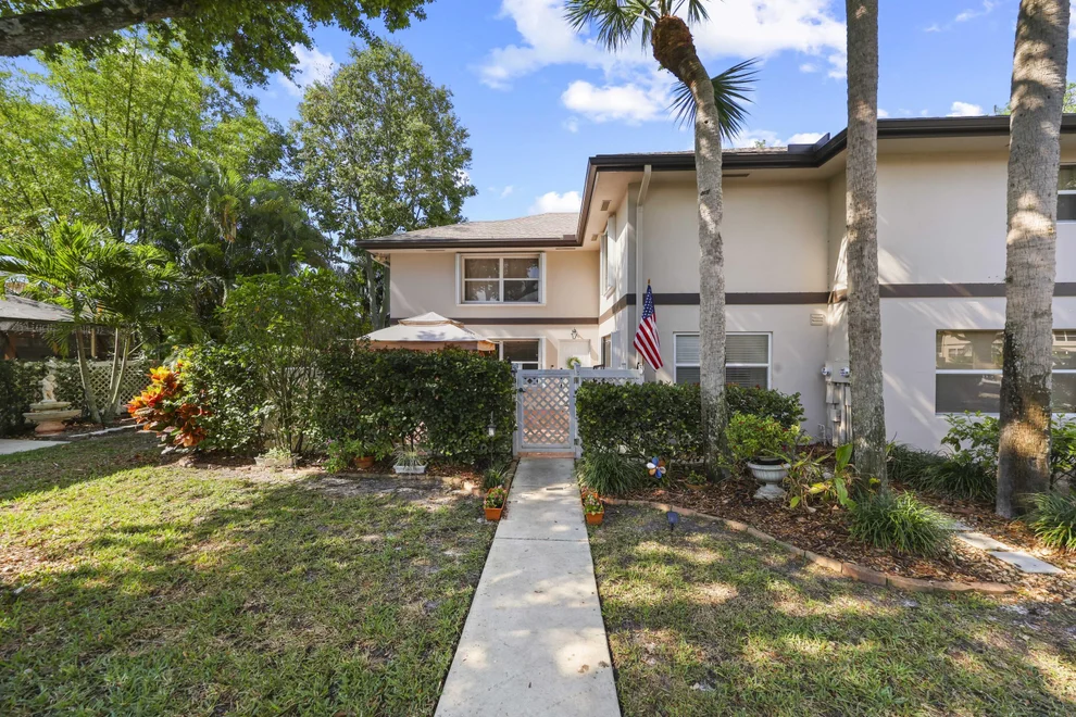 Unit for sale at 31 Clinton Court, Royal Palm Beach, FL 33411