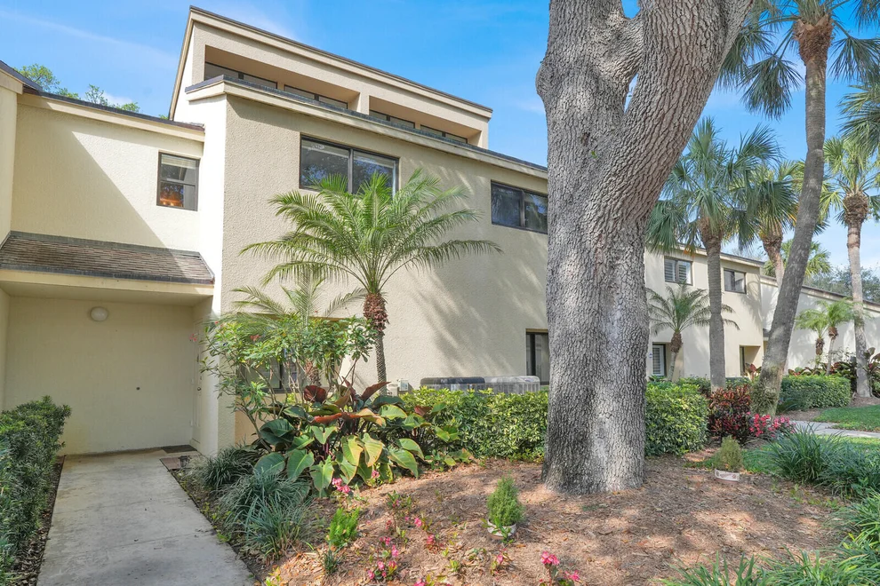 Unit for sale at 215 Oak Harbour Drive, Juno Beach, FL 33408