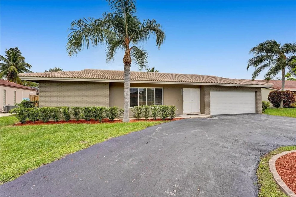 Unit for sale at 9051 NW 20th Manor, Coral Springs, FL 33071
