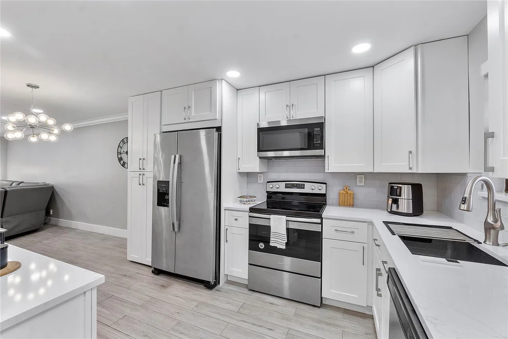 Unit for sale at 9370 SW 8th Street, Boca Raton, FL 33428