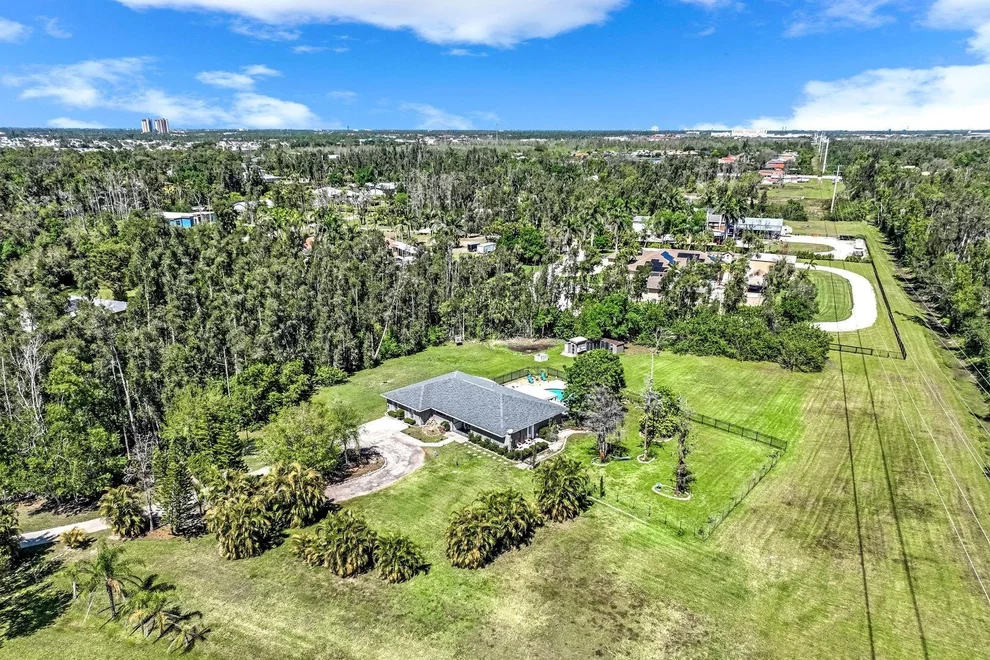 Unit for sale at 6481 Quail Hollow Lane, Fort Myers, FL 33912