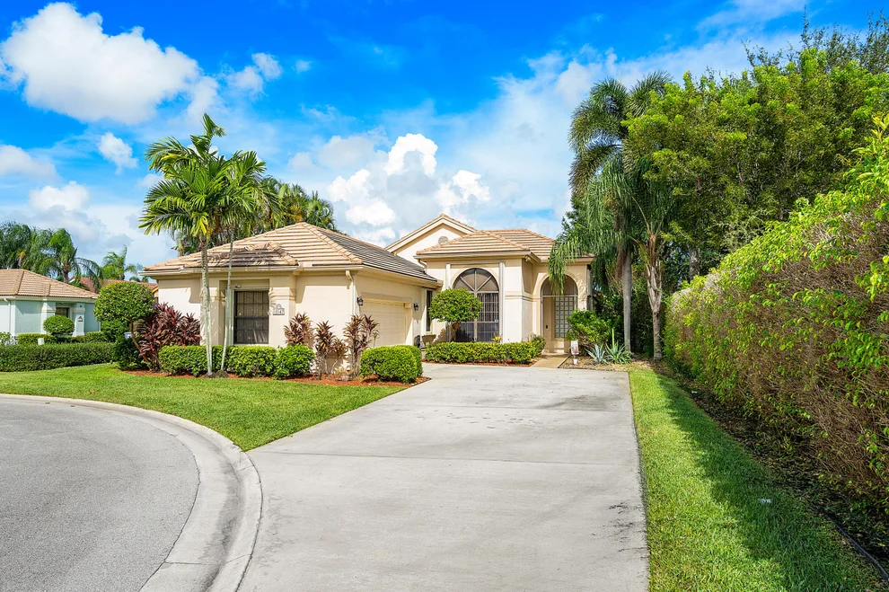 Unit for sale at 10147 Lexington Lakes Boulevard N, Boynton Beach, FL 33436