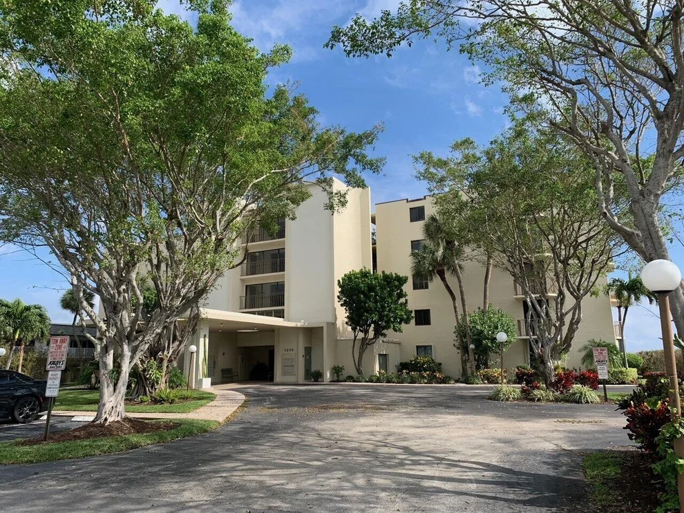 Unit for sale at 1202 S Lake Drive, Lantana, FL 33462