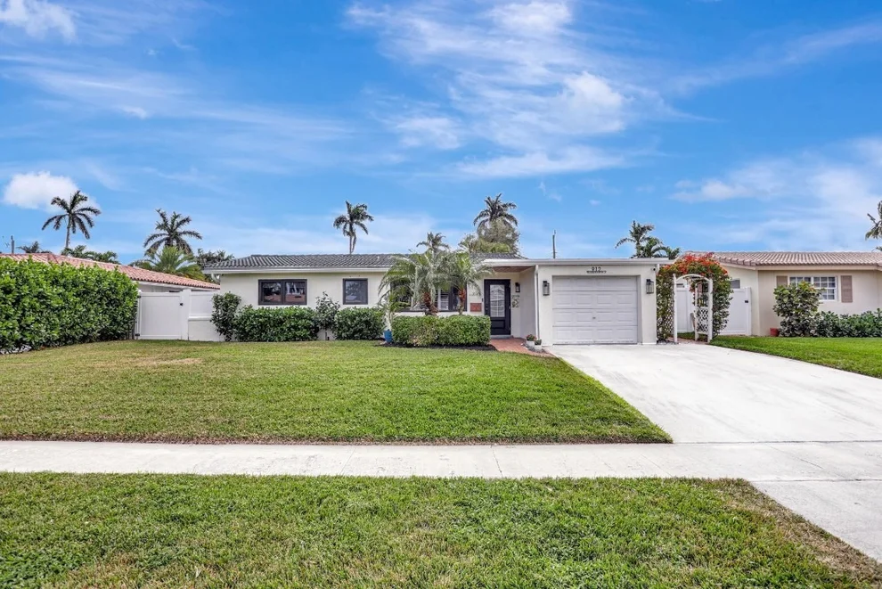 Unit for sale at 912 SE 16th Court, Deerfield Beach, FL 33441