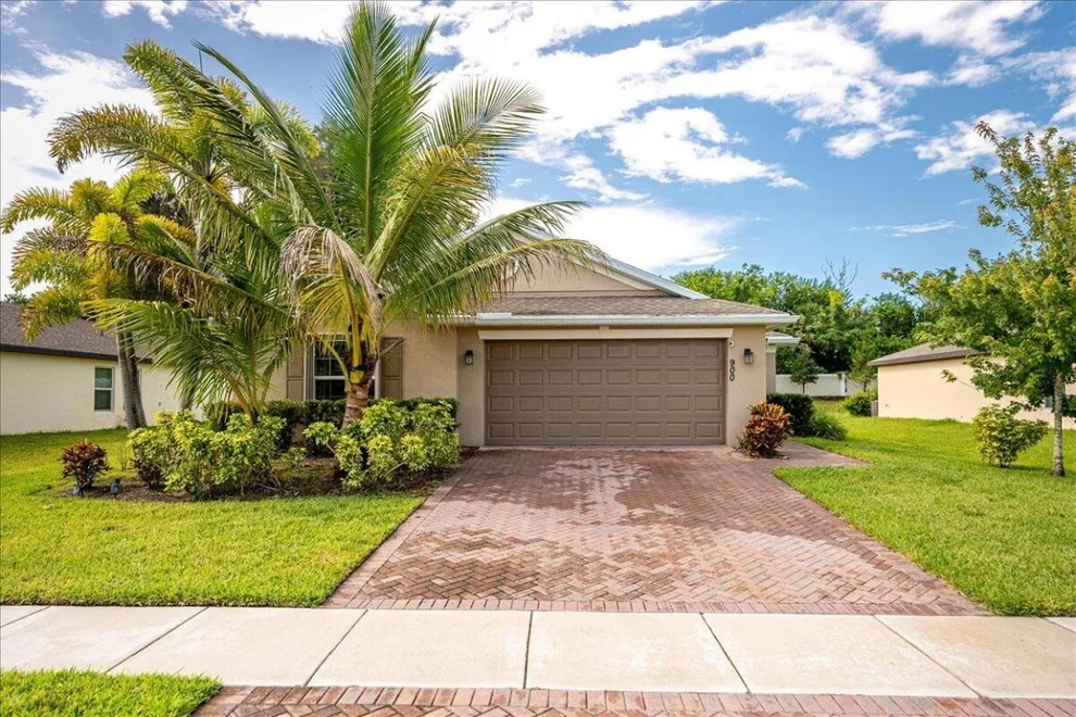 Unit for sale at 900 Bent Creek Drive, Fort Pierce, FL 34947