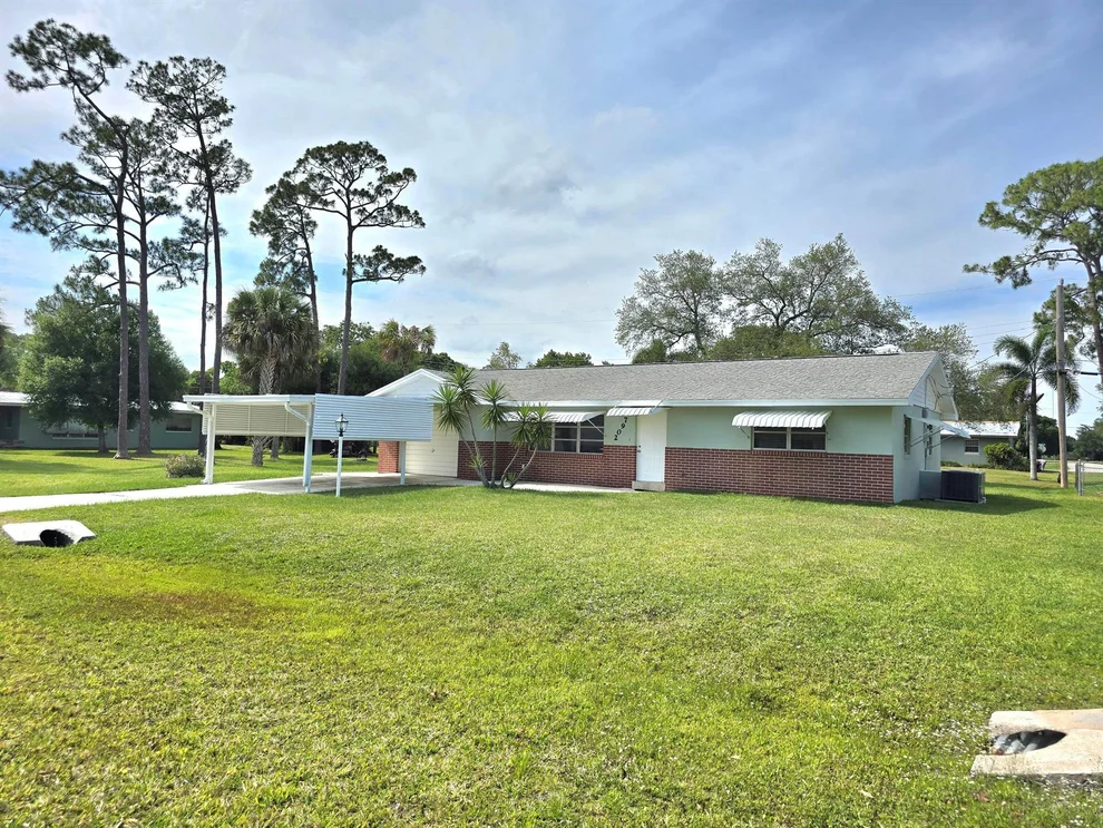 Unit for sale at 7902 Lockwood Drive, Fort Pierce, FL 34951