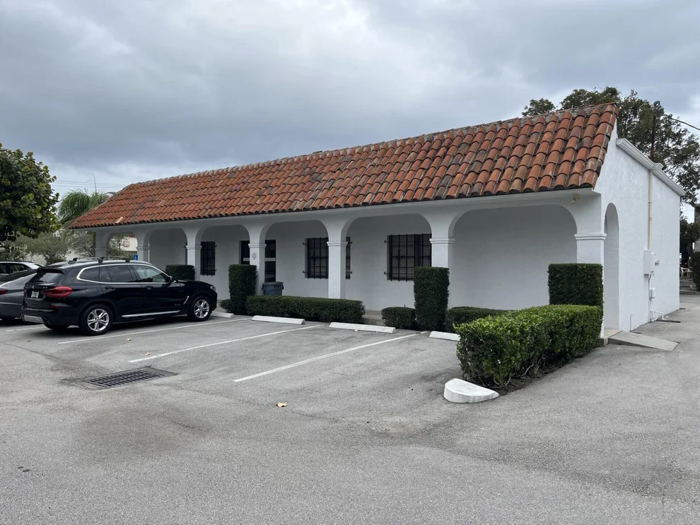 Unit for sale at 110 Bridge Road, Tequesta, FL 