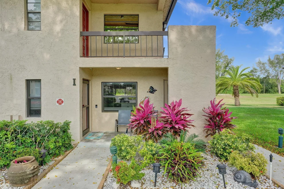 Unit for sale at 9274 Vista Del Lago, Boca Raton, FL 33428