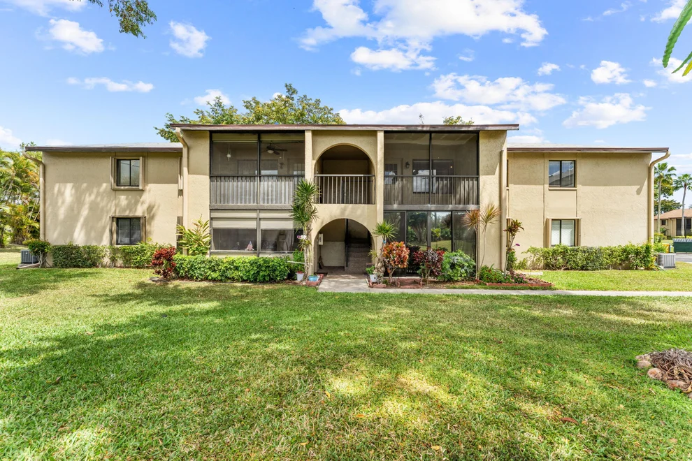 Unit for sale at 516 Shady Pine Way, Greenacres, FL 33415
