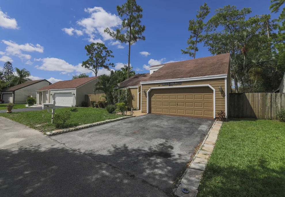 Unit for sale at 445 Park Forest Way, Wellington, FL 33414