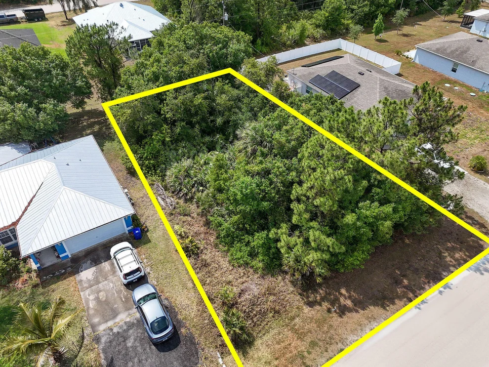 Unit for sale at 7855 104th Avenue, Vero Beach, FL 32967