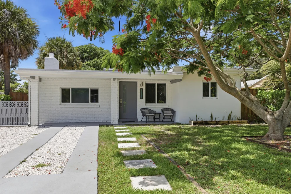 Unit for sale at 1225 15th Avenue N, Lake Worth Beach, FL 33460