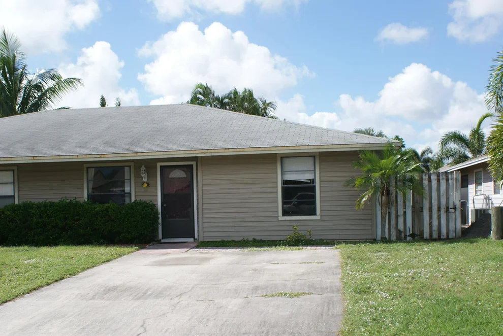 Unit for sale at 8938 SE Hobe Ridge Avenue, Hobe Sound, FL 33455