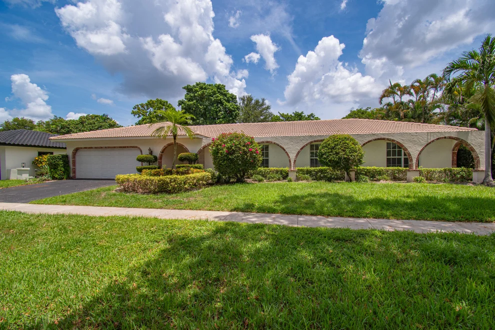 Unit for sale at 6749 S Grande Drive, Boca Raton, FL 33433