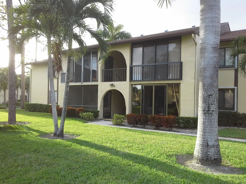 Unit for sale at 202 Pine Hov Circle, Greenacres, FL 33463