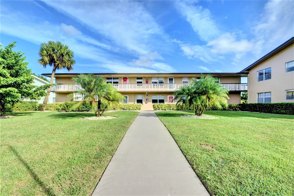 Unit for sale at 321 Andover M, West Palm Beach, FL 33417