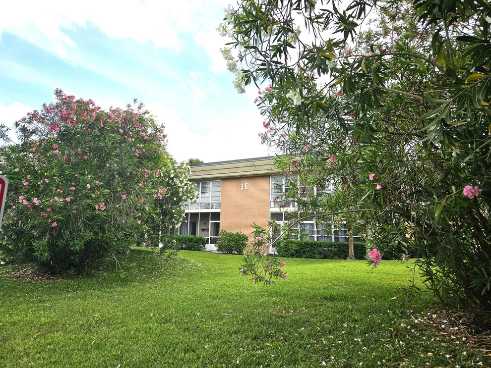 Unit for sale at 35 Vis Gdns Trail, Vero Beach, FL 32962