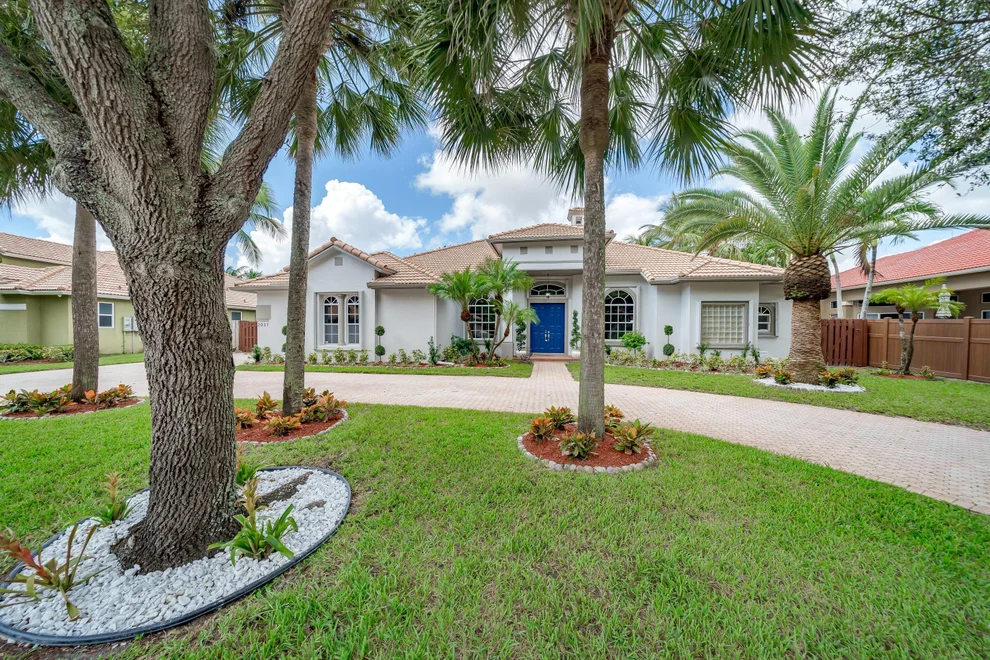 Unit for sale at 2031 SW 61st Avenue, Plantation, FL 33317