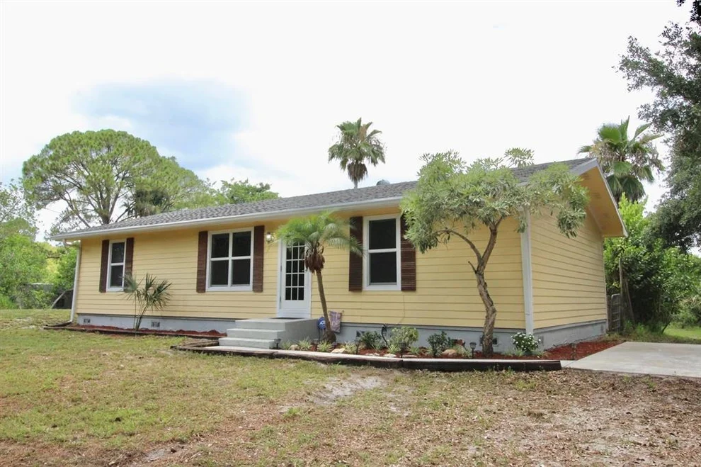 Unit for sale at 13301 66th Street N, The Acreage, FL 33412