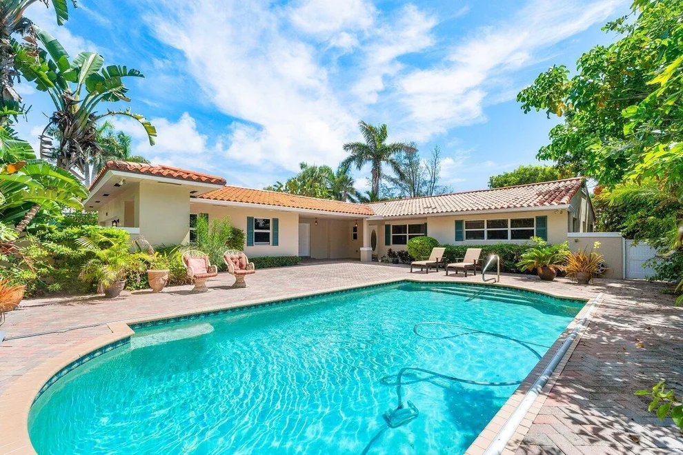 Unit for sale at 810 N Golfview Road, Lake Worth Beach, FL 33460