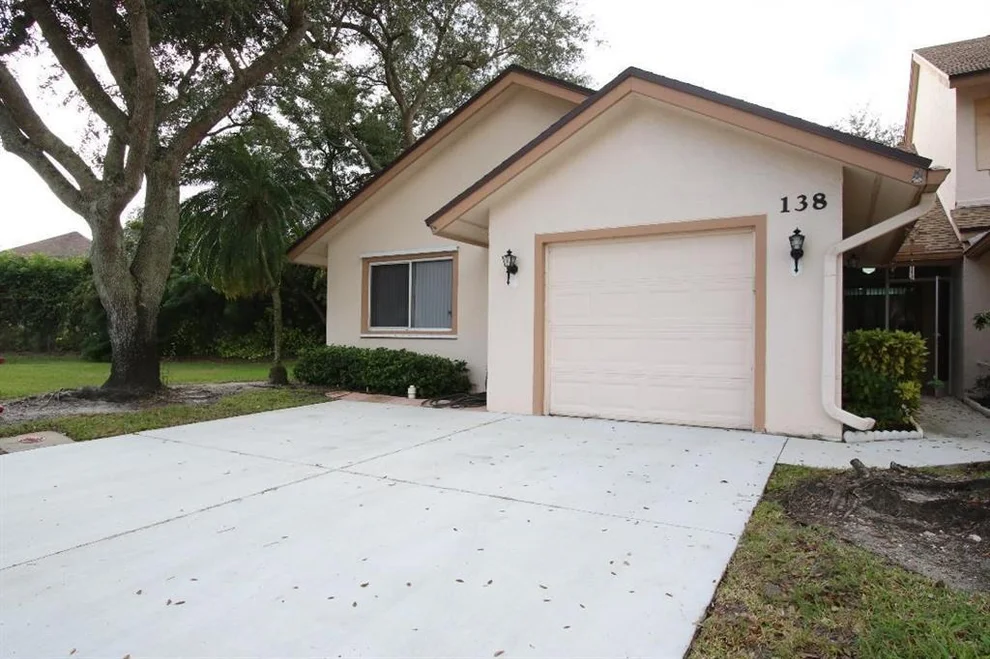 Unit for sale at 138 Paradise Crescent, Royal Palm Beach, FL 33411
