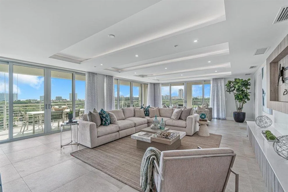 Unit for sale at 327 E Royal Palm Road, Boca Raton, FL 33432