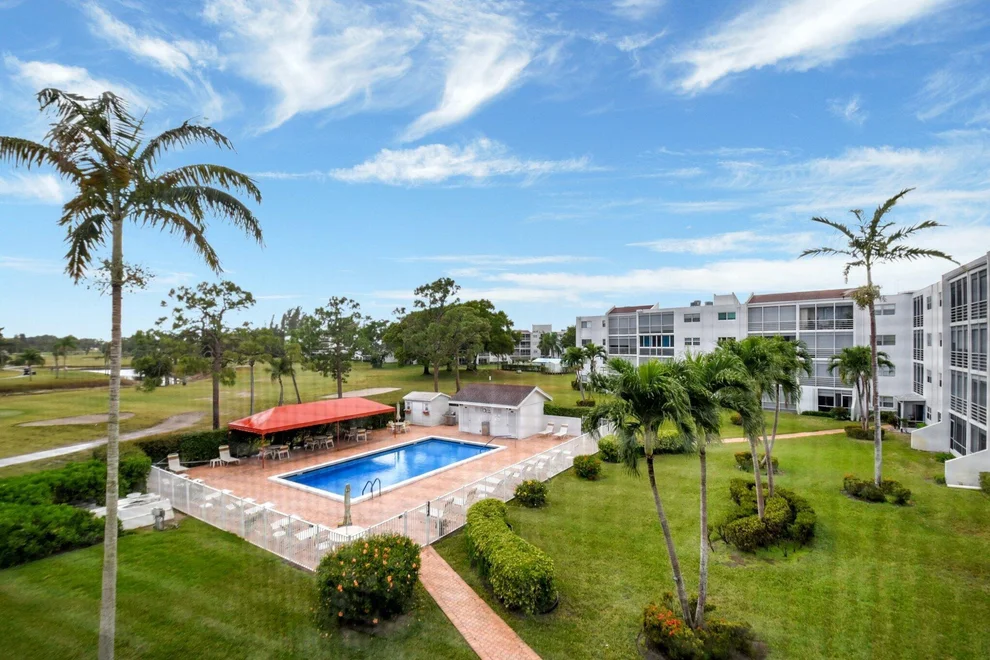 Unit for sale at 6850 10th Avenue N, Lake Worth, FL 33467
