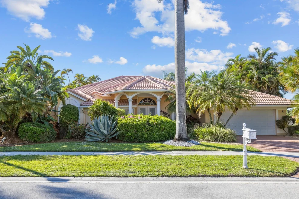 Unit for sale at 10625 Maple Chase Drive, Boca Raton, FL 33498