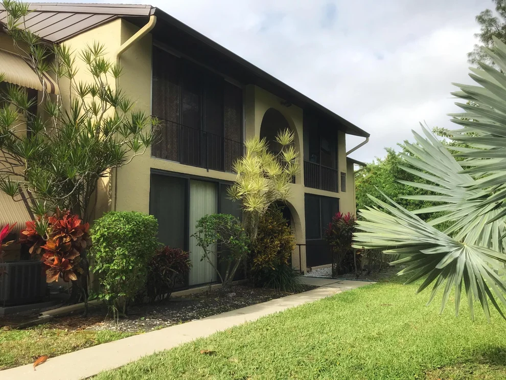 Unit for sale at 324 Pine Ridge Circle, Greenacres, FL 33463