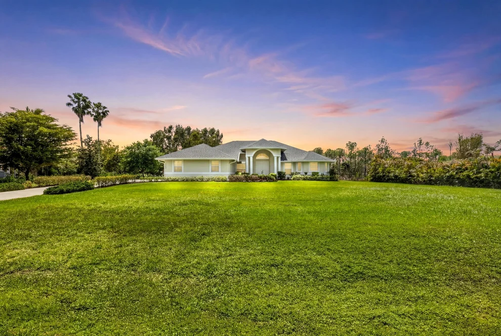 Unit for sale at 12878 N 70th Pl Place N, The Acreage, FL 33412
