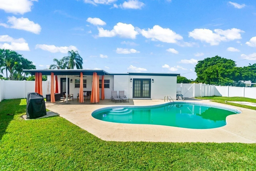 Unit for sale at 4137 Rodgers Street, Palm Beach Gardens, FL 33410