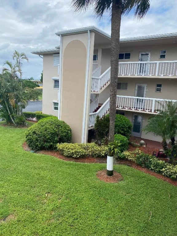 Unit for sale at 2856 S Garden Drive S, Lake Worth, FL 33461