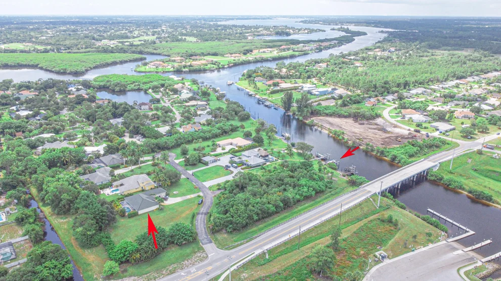 Unit for sale at 471 SE Pine Road, Port St Lucie, FL 34984